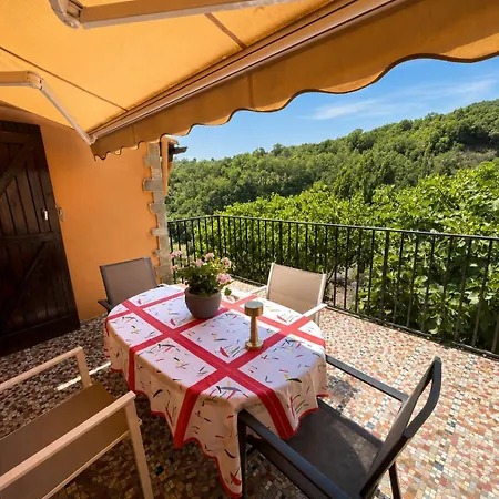 El Balcon De Lilith Esnidalojamientos Es Hébergement de vacances Aren